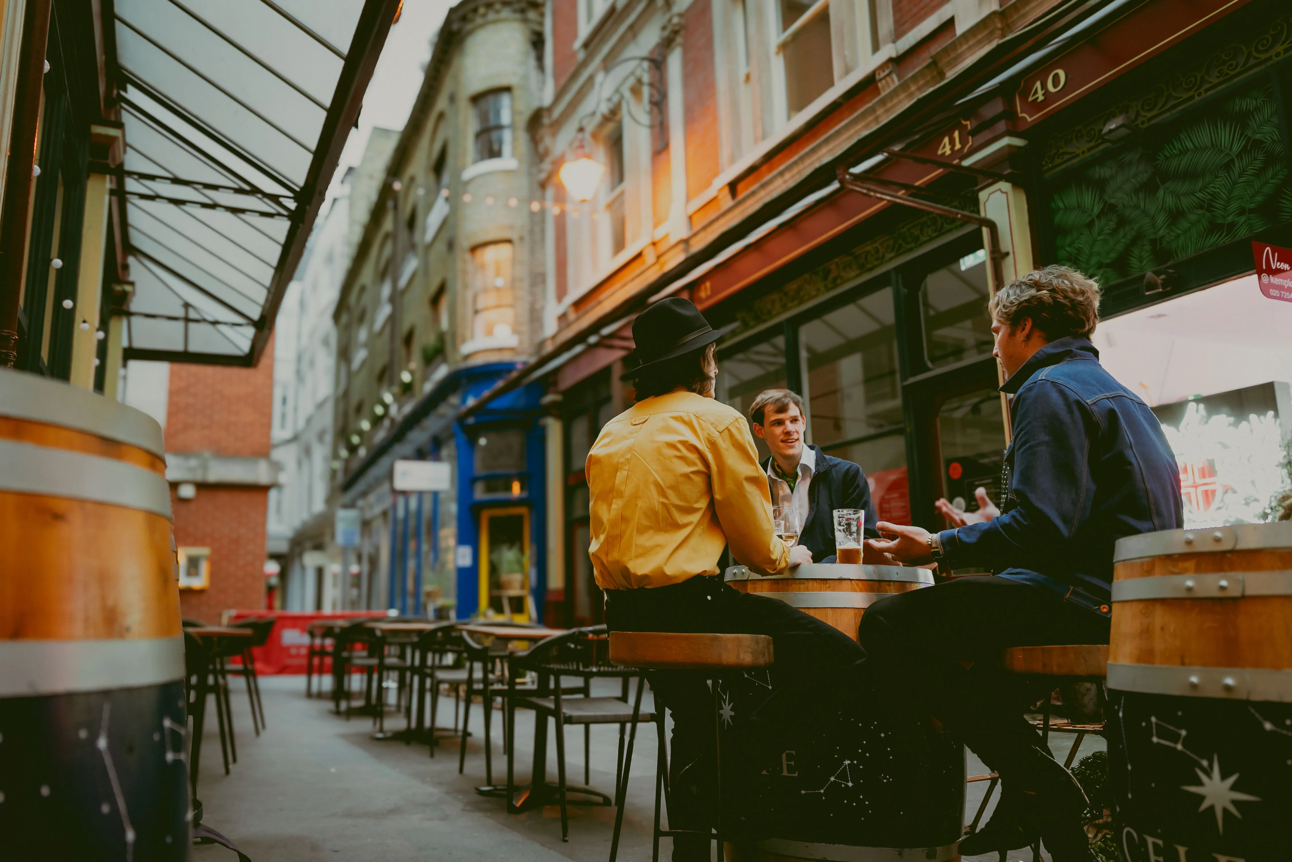 The Stylus Method: outside the pub